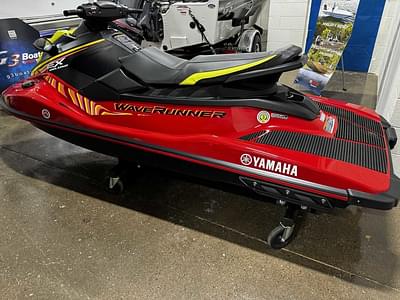 BOATZON | Yamaha Wave Runner EX Deluxe 2024