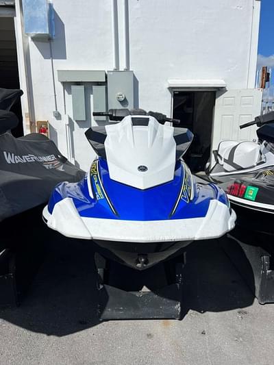 BOATZON | YAMAHA WAVERUNNER VX CRUISER HO 2018