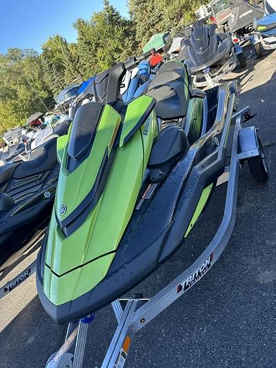 BOATZON | Yamaha Waverunners FX1800BAB 2024