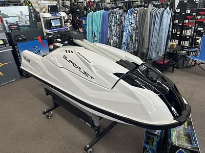 BOATZON | Yamaha Waverunners SUPERJET  1050A 2024