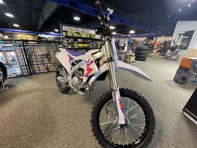 BOATZON | Yamaha YZ450F ANNIVERSARY 2024