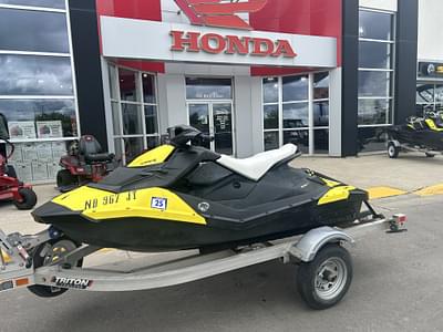 BOATZON | 2014 SeaDoo PW SPARK 2UP 900 SY 14 WITH SINGLE TRAILER