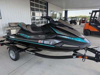 BOATZON | 2023 Yamaha VX Cruiser with audio VX1050B0YB and PWC trailer