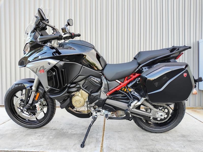 2025 Ducati Ducati Multistrada V4 S Travel  Radar 2025 - Sold Boat