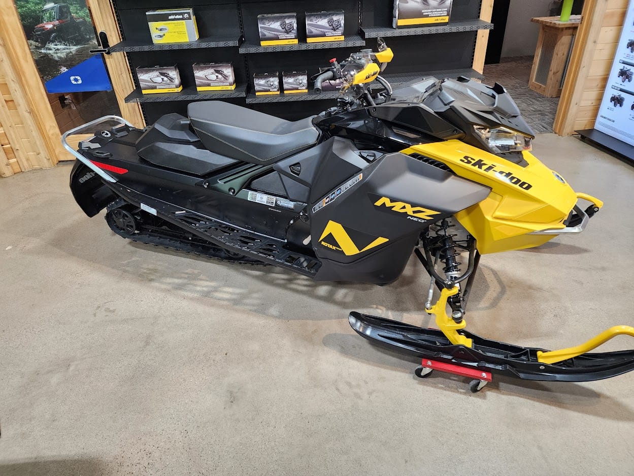 2025-skidoo-mxz-neo-600-efi-55