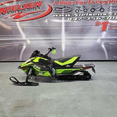 BOATZON | Arctic Cat® ZR 200 2025