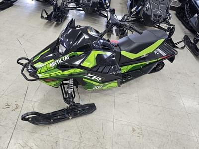 BOATZON | Arctic Cat® ZR 200 ES 2025 BOATZON | Arctic Cat® ZR 200 ES 2025