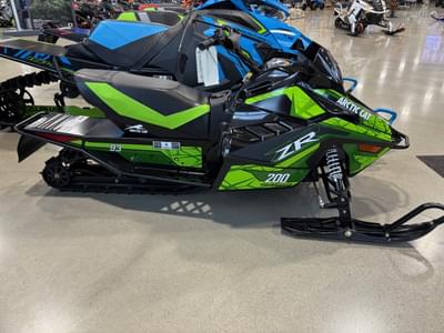 BOATZON | Arctic Cat ZR 200 ES 2025