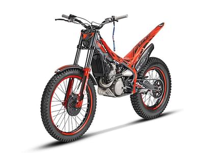 BOATZON | Beta EVO 300 4Stroke 2025