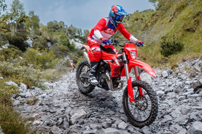 BOATZON | Beta Motorcycles XTrainer 300 Lowboy 2027
