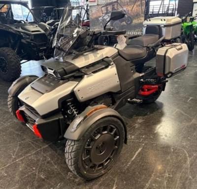 BOATZON | Can-Am® Canyon XT 2025