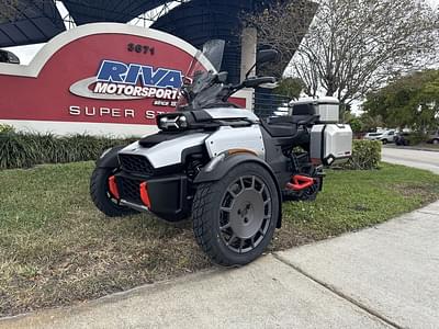 BOATZON | Can-Am® Canyon XT 2025