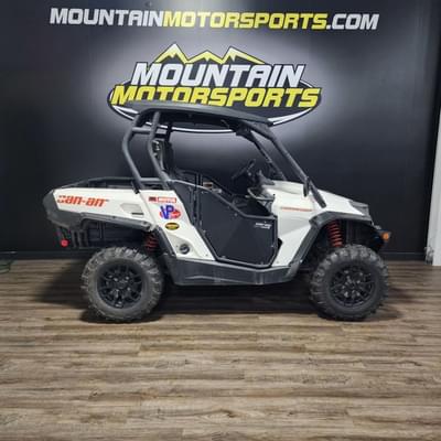 BOATZON | Can-Am® Commander 800R 2018
