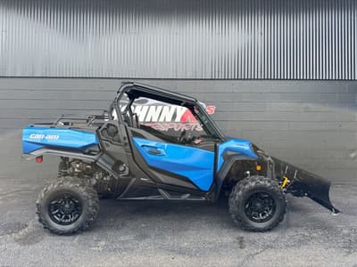 BOATZON | Can-Am® Commander XT 700 2023
