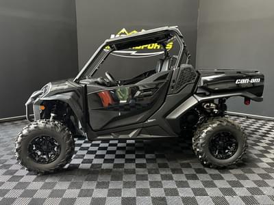 BOATZON | Can-Am® Commander XT 700 2025