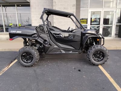 BOATZON | Can-Am® Commander XT 700 2026