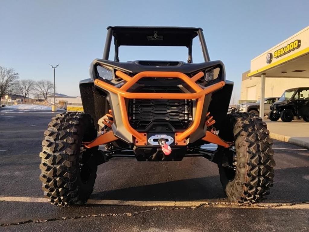 New Can-Am® Commander XTP 1000R 2026 for sale in Niles, Ohio