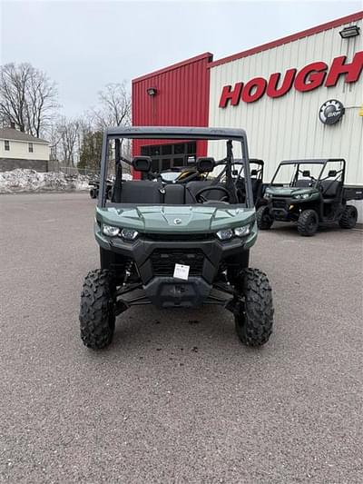 BOATZON | Can-Am® Defender 6x6 DPS HD10 2024