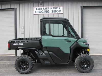 BOATZON | Can-Am® Defender DPS CAB HD9 Compass Green 2026