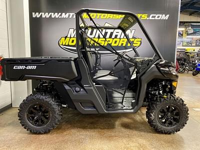 BOATZON | Can-Am® Defender DPS HD10 Triple Black 2021