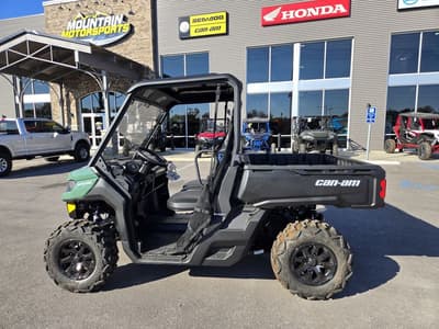 BOATZON | Can-Am® Defender DPS HD9 Compass Green 2025