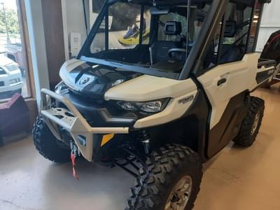 BOATZON | Can-Am® Defender Limited HD10 Desert Tan  Stealth Black 2025