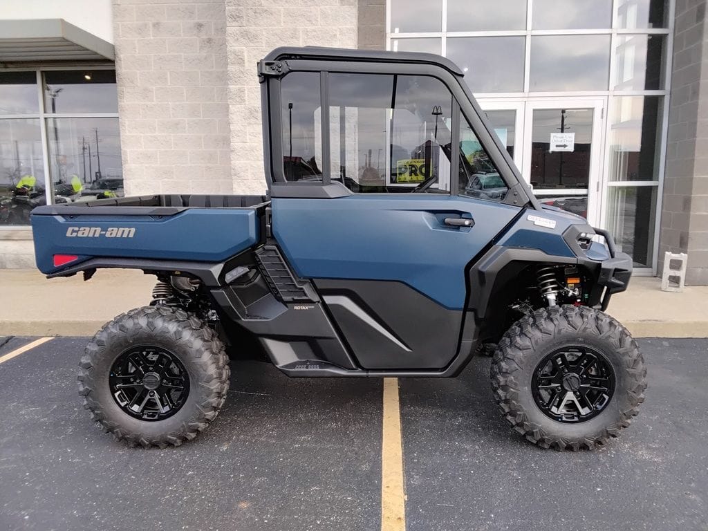 New Can-Am® Defender Limited HD11 2026 for sale in Burbank, Ohio New Can-Am® Defender Limited HD11 2026 for sale in Burbank, Ohio
