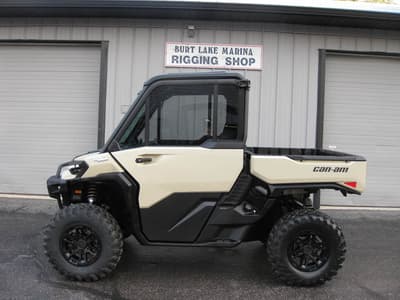 BOATZON | Can-Am® Defender Limited HD11 Desert Tan  Carbon Black 2026