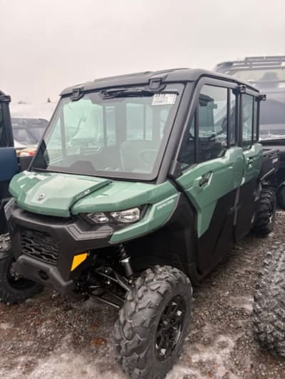 BOATZON | Can-Am® Defender MAX DPS CAB HVAC HD 10 2026