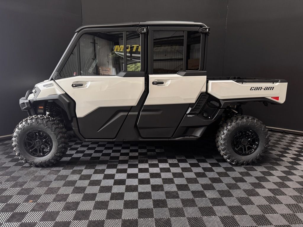 2026 Can-Am® Defender MAX Limited HD11 - Sold Boat