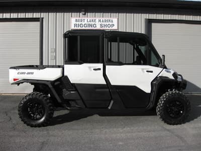 BOATZON | Can-Am® Defender MAX Limited HD11 2026