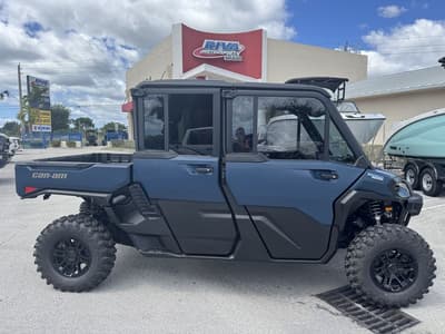 BOATZON | Can-Am® Defender MAX Limited HD11 2026