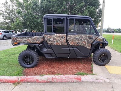 BOATZON | Can-Am® DMAX HD11 CAB LTD 2026