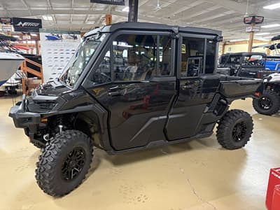 BOATZON | Can-Am® DMAX HD11 LS CAB 2026