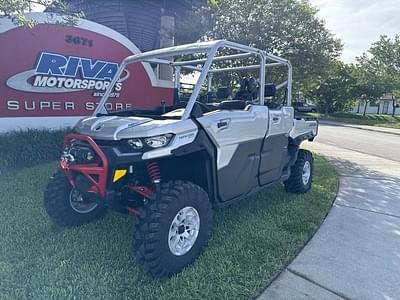 BOATZON | Can-Am® Defender MAX X mr with HalfDoors HD10 Hyper Silver  Legion Red 2025