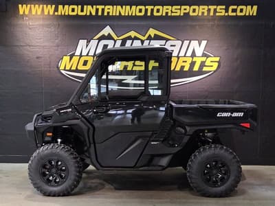 BOATZON | Can-Am® Defender XT CAB HD11 2026