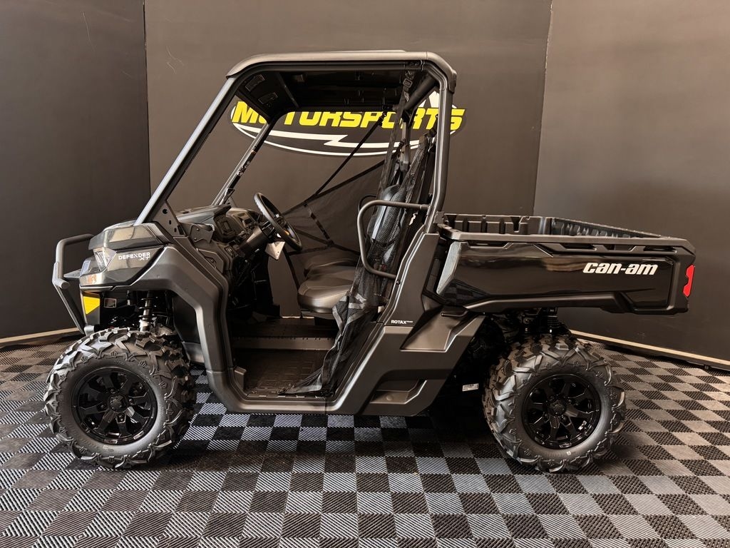 2026 Can-Am® Defender XT HD9 - Sold Boat