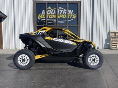 BOATZON | Can-Am® Maverick R X RS Carbon Black  Neo Yellow 2024