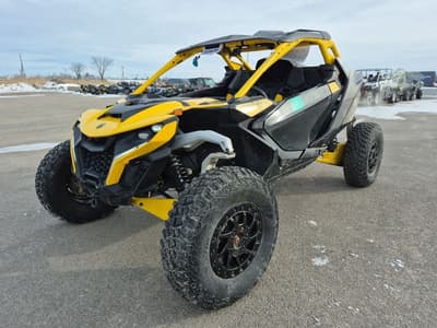 BOATZON | Can-Am® Maverick R X RS Carbon Black  Neo Yellow 2024
