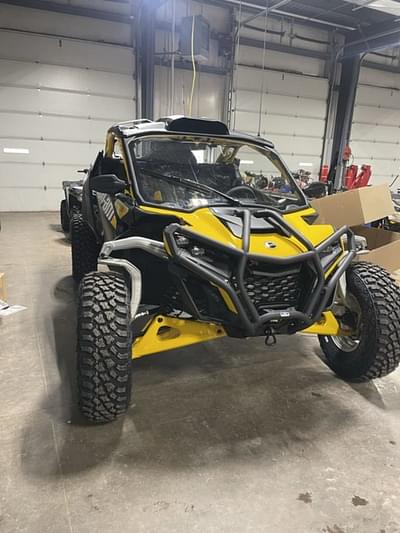BOATZON | Can-Am® Maverick R X RS with SmartShox Carbon Black  Neo Yellow 2024