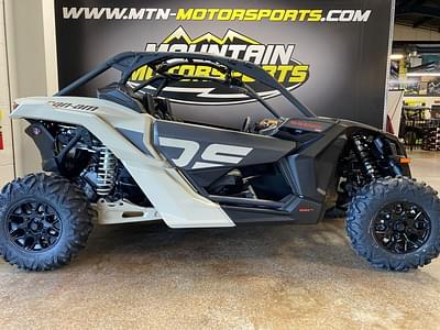 BOATZON | Can-Am® Maverick X3 DS Turbo R Desert Tan  Carbon Black 2021