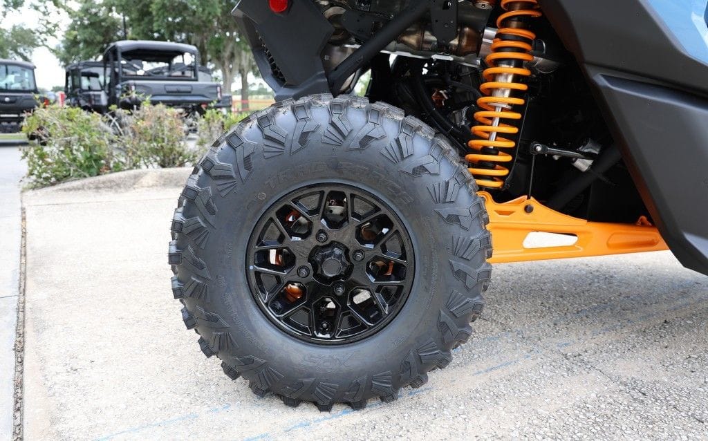 New Can-Am® Maverick X3 DS Turbo Scandi Blue Orange Crush 2026 for