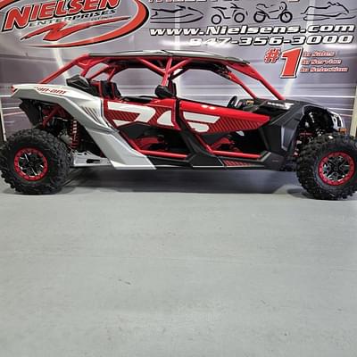 BOATZON | Can-Am® Maverick X3 MAX X ds Turbo RR Fiery Red  Hyper Silver 2025