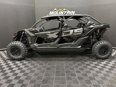 BOATZON | Can-Am® Maverick X3 MAX X ds Turbo RR Triple Black45 in 2026