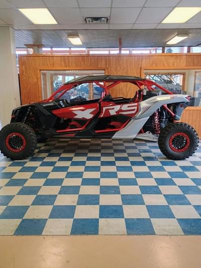 BOATZON | Can-Am® Maverick X3 Max X RS Turbo RR Fiery Red  Hyper Silver 2025