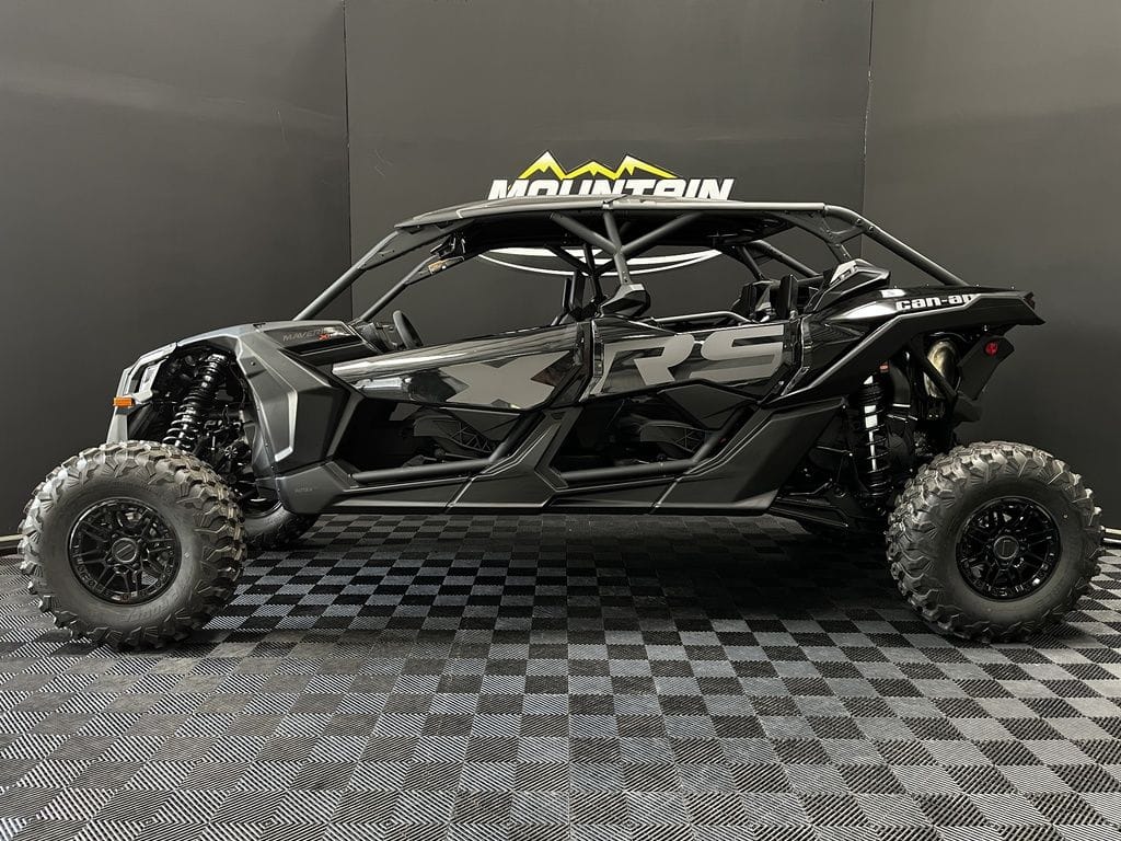 New Can-Am® Maverick X3 Max X RS Turbo RR Triple Black76 in 2026