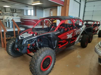 BOATZON | Can-Am® Maverick X3 Max X RS Turbo RR With SmartShox Fiery Red  Hyper Silver 2025