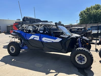 BOATZON | Can-Am® Maverick X3 MAX X rs Turbo RR With SmartShox Intense Blue  Carbon Black  2022