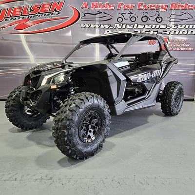 BOATZON | Can-Am® Maverick X3 X ds Turbo RR Triple Black 2025