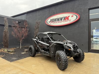 BOATZON | Can-Am® Maverick X3 X ds Turbo RR Triple Black76 in 2026